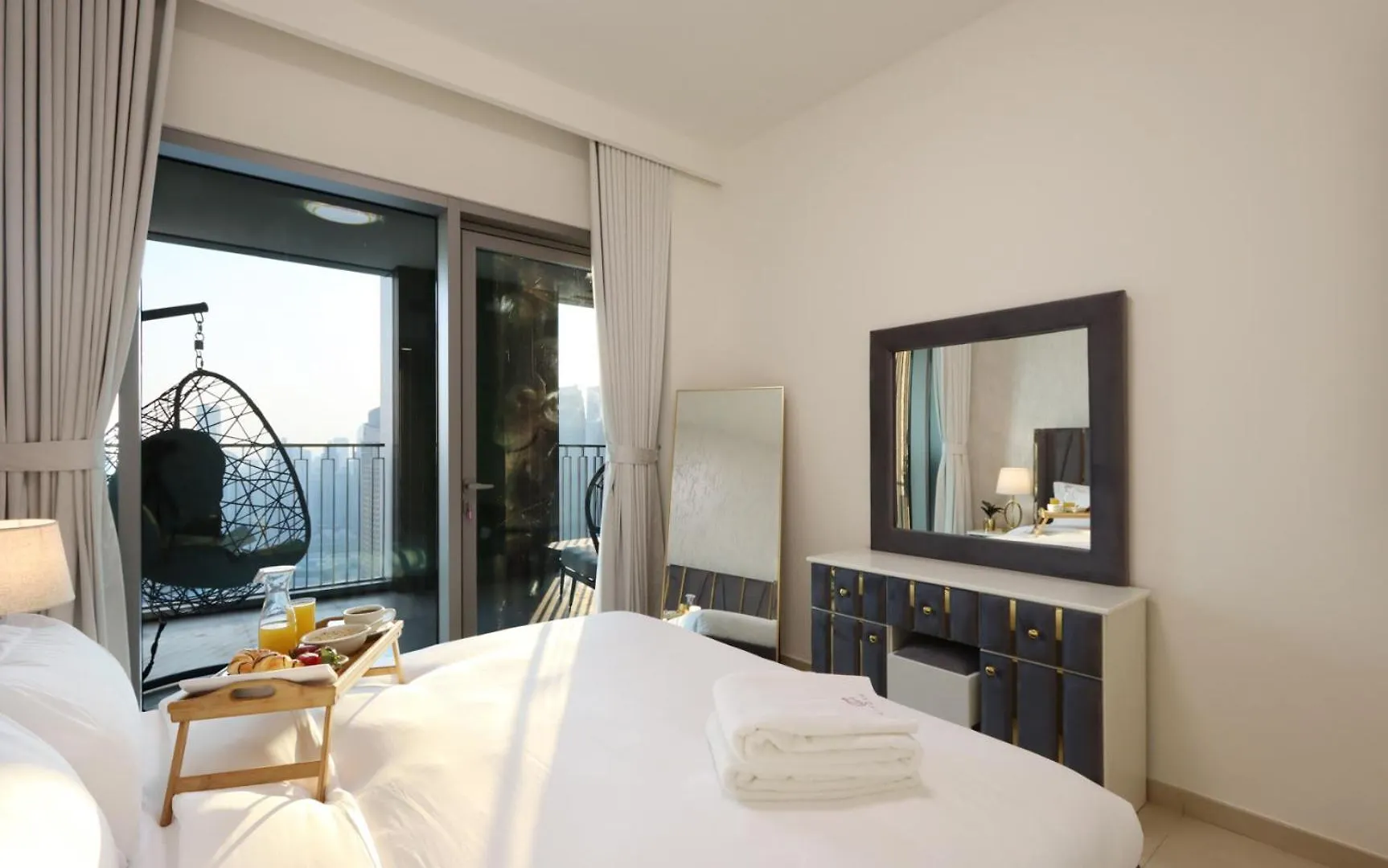Livbnb - Elegant 3+1 W/ Burj View, Near Dubai Mall 0*,