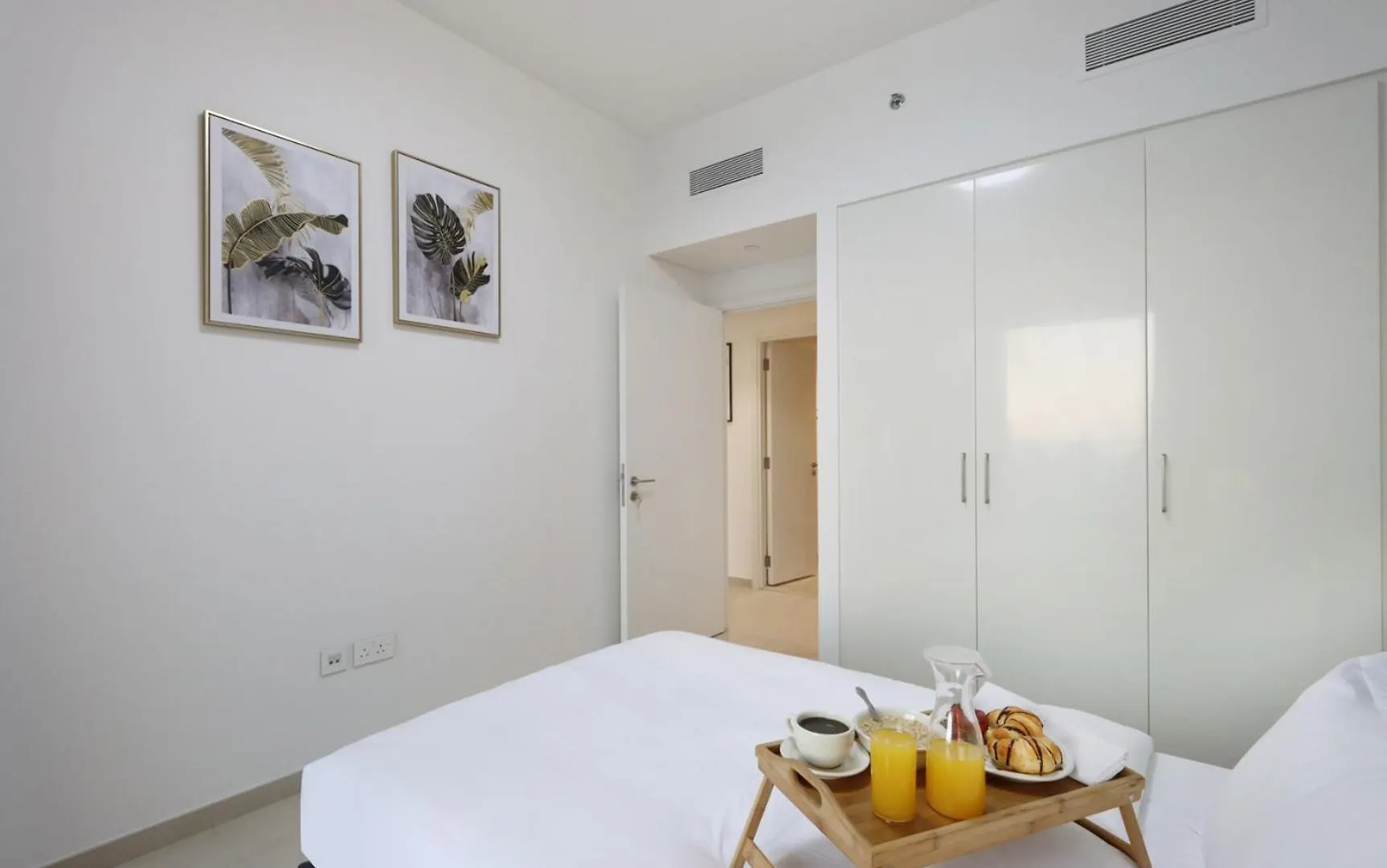Apartment Livbnb - Elegant 3+1 W/ Burj View, Near Dubai Mall