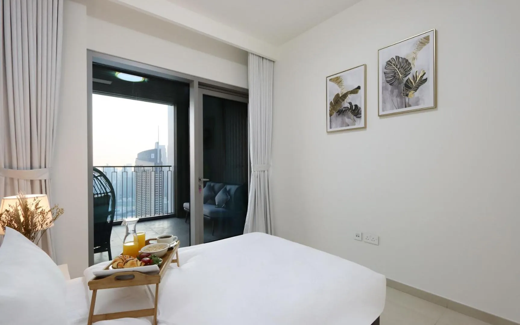 Livbnb - Elegant 3+1 W/ Burj View, Near Dubai Mall 0*,  United Arab Emirates
