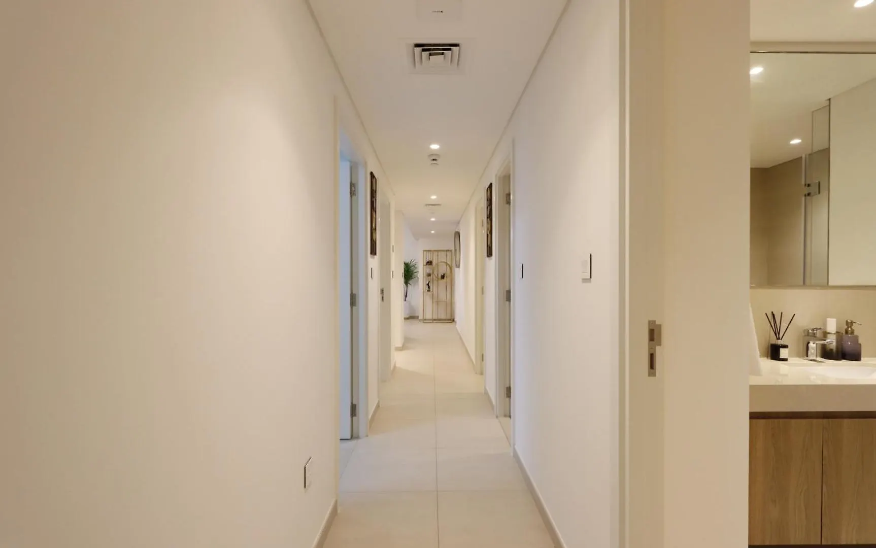 Livbnb - Elegant 3+1 W/ Burj View, Near Dubai Mall