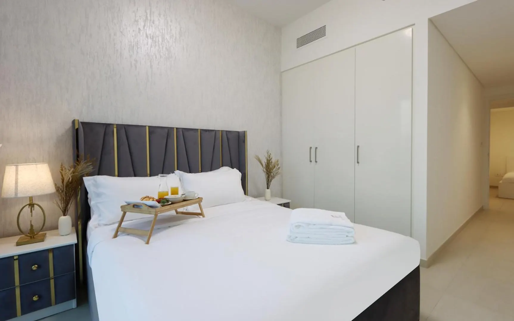 Livbnb - Elegant 3+1 W/ Burj View, Near Dubai Mall Lägenhet